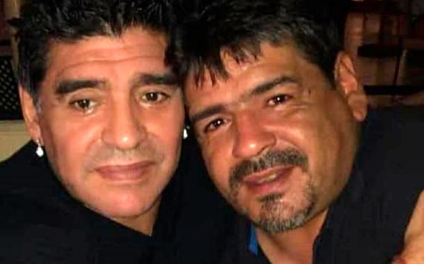 Maradona e seu irmão Hugo