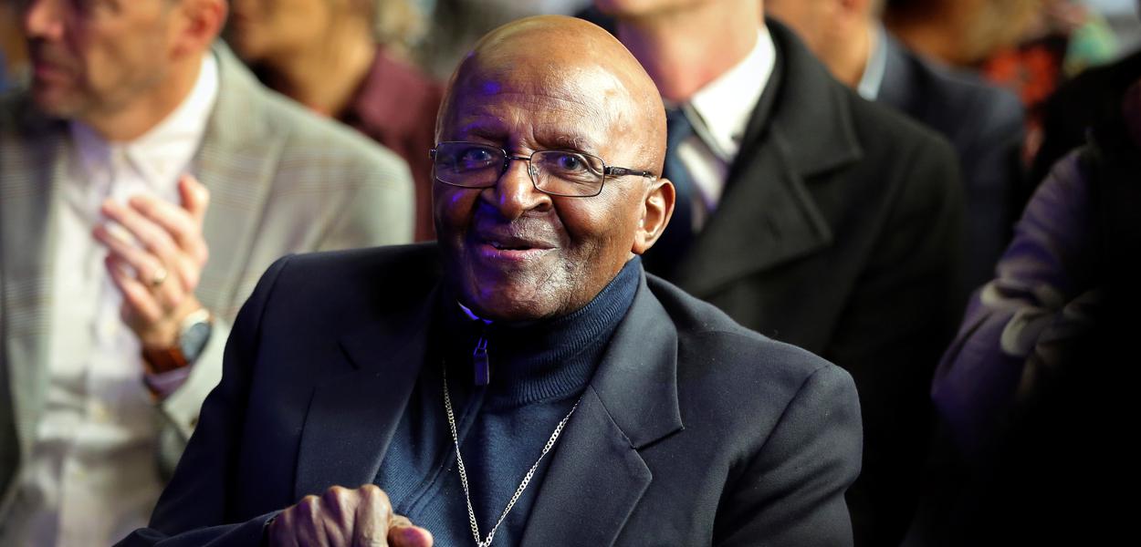 Archbishop Emeritus Desmond Tutu attends the unveiling ceremony of a statue of Nelson Mandela at the City Hall in Cape Town, South Africa, July 24, 2018.  REUTERS/Sumaya Hisham