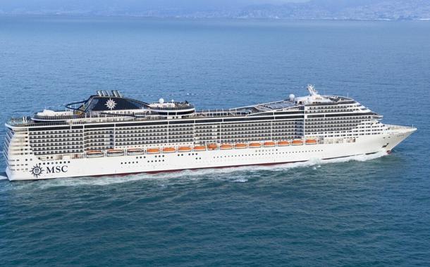 Estão embarcados, no momento, 3.836 viajantes, sendo 1.320 tripulantes