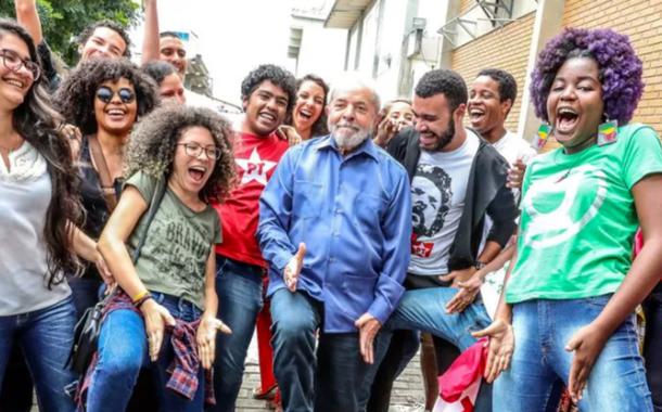 Lula na Bahia com jovens