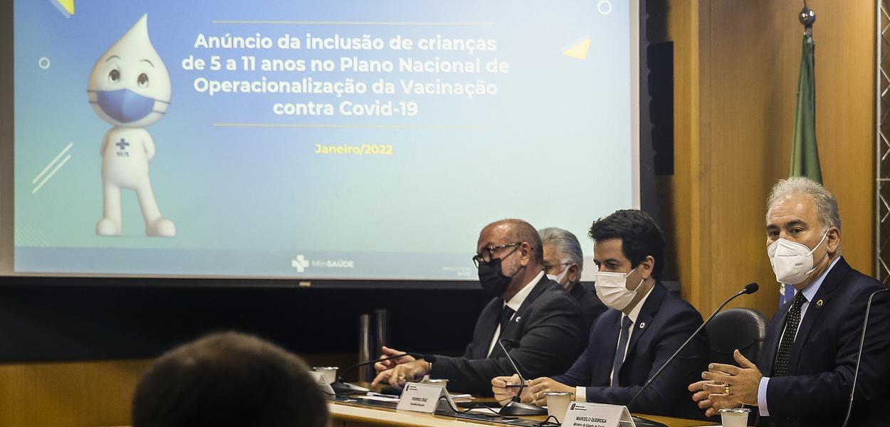 O ministro da Saúde, Marcelo Queiroga, fala sobre a inclusão de crianças de 5 a 11 anos no Plano Nacional de Operacionalização da Vacinação Contra a Covid-19.