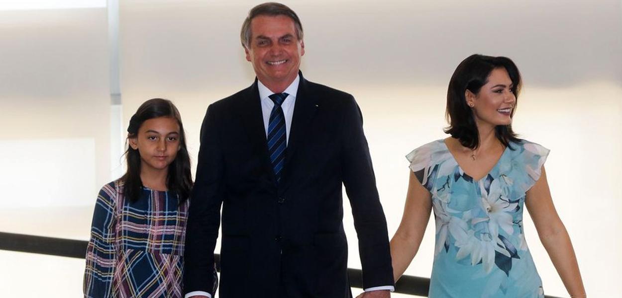 Laura, Jair e Michelle Bolsonaro