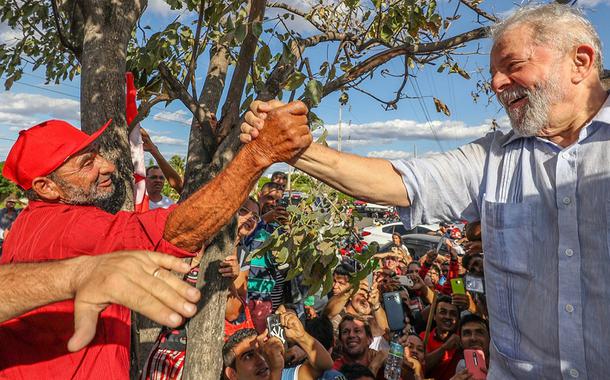 Lula lembra do tempo em que o salário subia e o trabalhador melhorava de vida