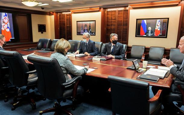 Joe Biden mantém conversas virtuais com o presidente da Rússia, Vladimir Putin