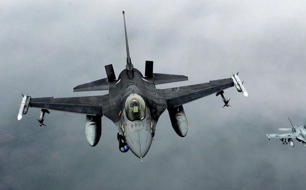 Soldado ucraniano perto de Donetsk