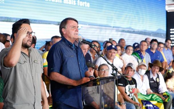 Bolsonaro comete ato ilegal ao fazer campanha antecipada no RN