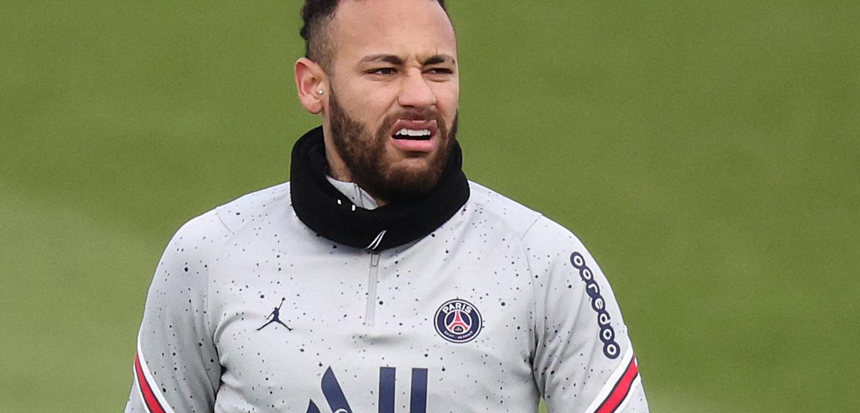 Neymar durante treino do Paris St Germain