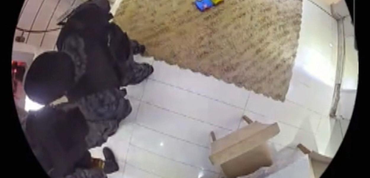 Ação da PM na comunidade Vila Aliança (RJ)