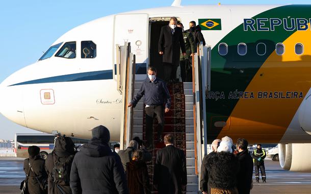 Bolsonaro chegando em Moscou.