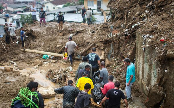 Deslizamento no Morro da Oficina, em Petrópolis (RJ)