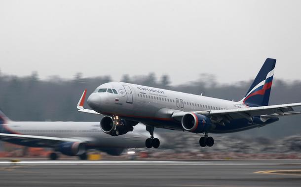 Aeroflot Airbus A320-200 plane lands at Sheremetyevo International Airport outside Moscow, Russia March 4, 2020. REUTERS/Maxim Shemetov/Files