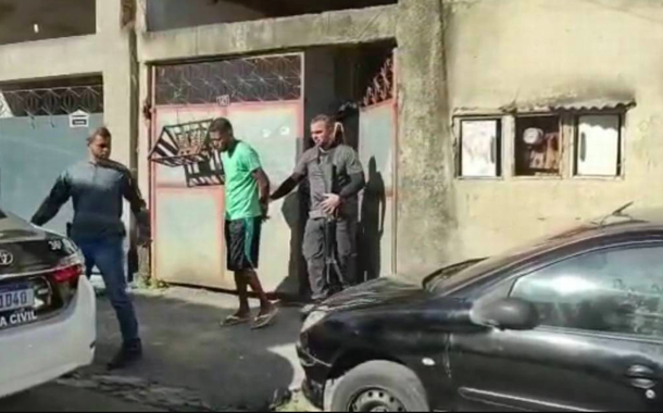 Homem é conduzido para a delegacia