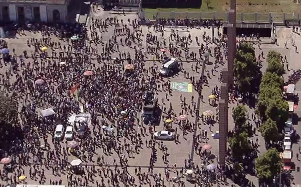 Protesto dos servidores das forças de segurança pública de Minas Gerais, na Praça da Estação, em BH