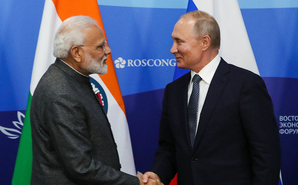 Modi, primeiro-ministro indiano, e Vladimir Putin, presidente russo
