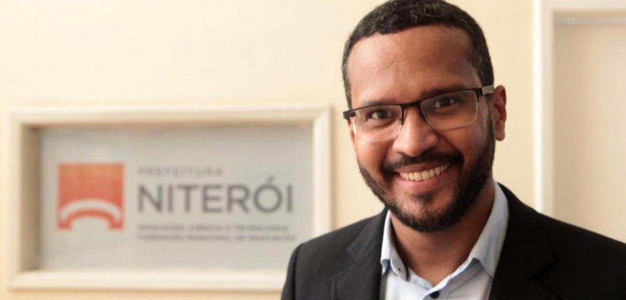 Historiador Vinicius Wu