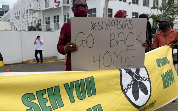 Protesto contra a monarquia britânica na Jamaica
