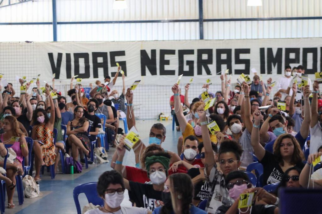 Assembleia reúne militantes para fundação do Movimento Brasil Popular