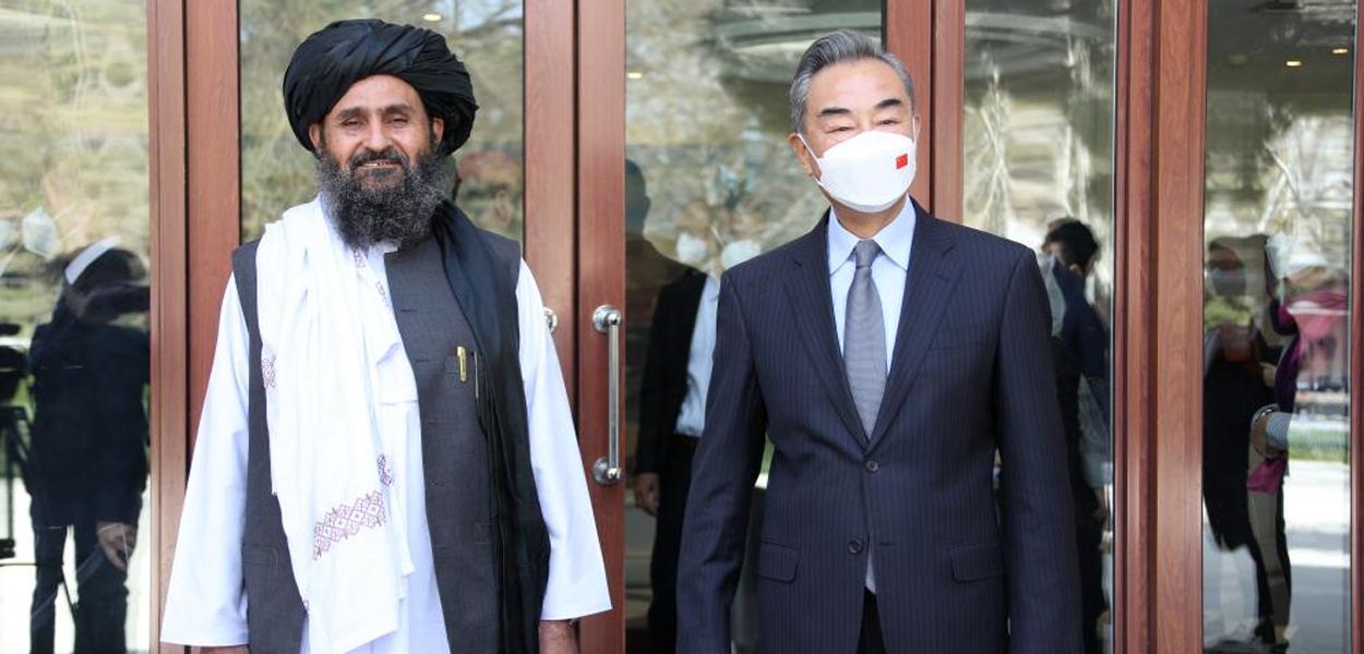 Abdul Ghani Baradar e Wang Yi