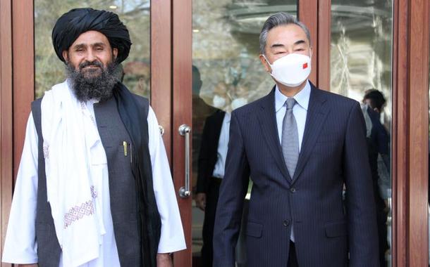 Abdul Ghani Baradar e Wang Yi