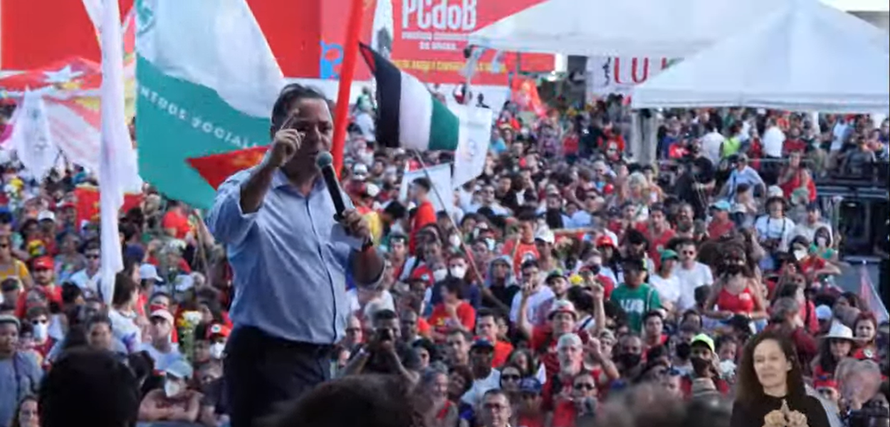 Rodrigo Neves no evento de 100 anos do PCdoB