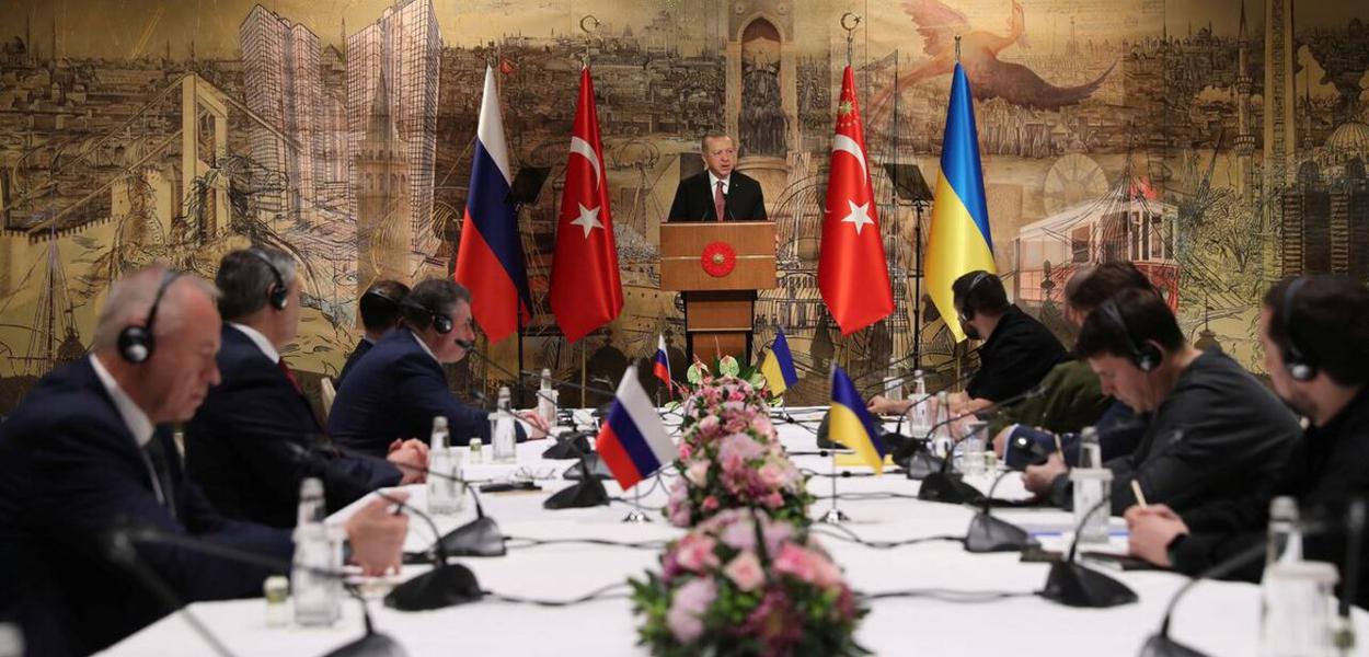 Última negociação oficial entre Rússia e Ucrânia ocorreu na Turquis em março de 2022