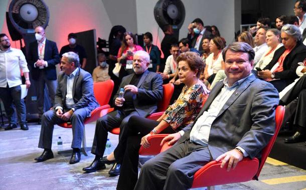 Reitor da UeRJ Ricardo Lodi (ao lado esquerdo de Dilma Rousseff)