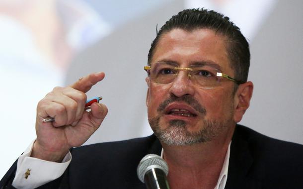 FILE PHOTO: Rodrigo Chaves, presidential candidate of the Social Democratic Progress Party (PPSD) REUTERS/Mayela Lopez/File Photo
