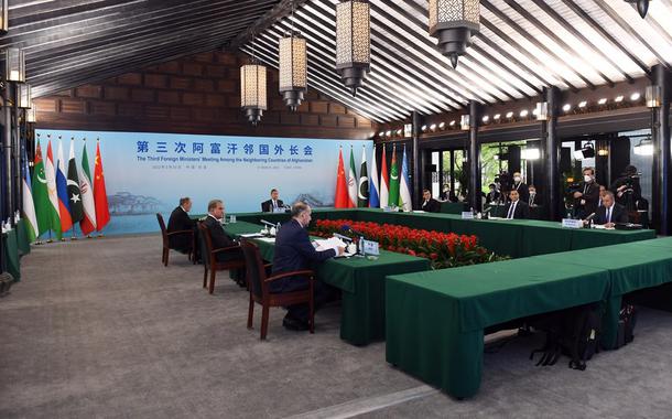 Terceira reunião dos ministros das Relações Exteriores dos países vizinhos do Afeganistão, em Tunxi, Província de Anhui, leste da China, em 31 de março de 2022