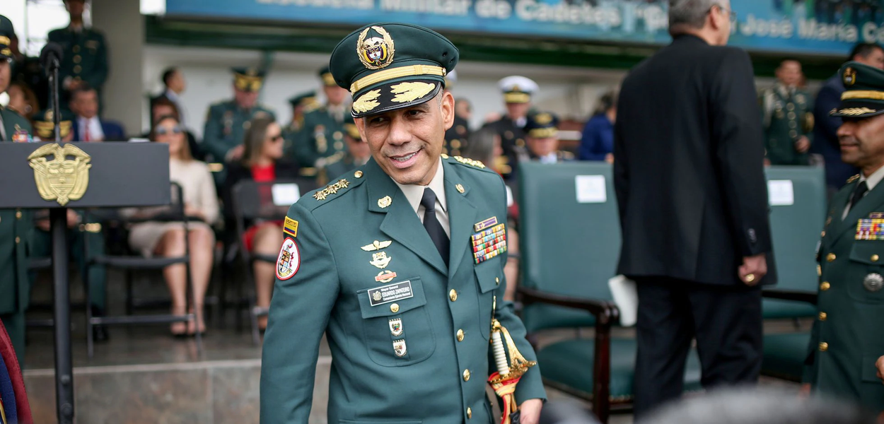 Comandante do exército colombiano, Eduardo Enrique Zapateiro