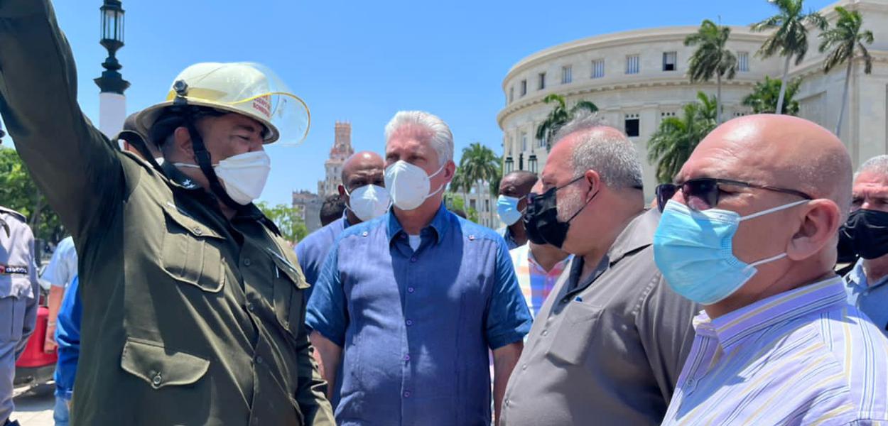 Presidente de Cuba, Miguel Díaz-Canel Bermúdez no local do acidente
