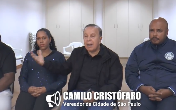 Vereador Camilo Cristófaro (SP) em vídeo