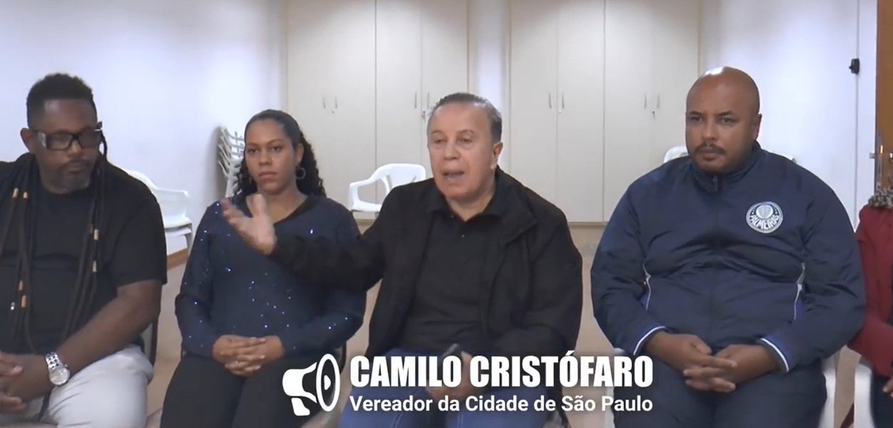 Vereador Camilo Cristófaro (SP) em vídeo
