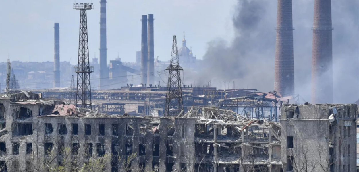 A siderúrgica Azovstal, em Mariupol, ou o que restou do complexo, último refúgio de forças ucranianas na cidade