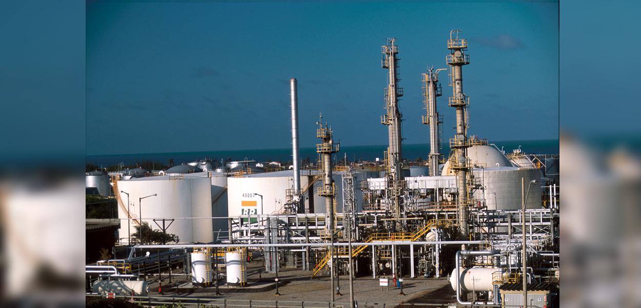 Refinaria Lubnor (Foto: Juarez Cavalcanti / Banco de Imagens Petrobras) Refinaria Lubnor