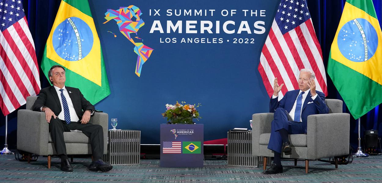 Bolsonaro e Biden se reúnem em Los Angeles