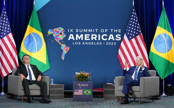 Bolsonaro e Biden se reúnem em Los Angeles
