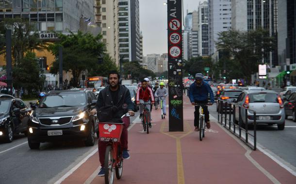 Ciclovia da Avenida Paulista facilita a mobilidade urbana na cidade de São Paulo