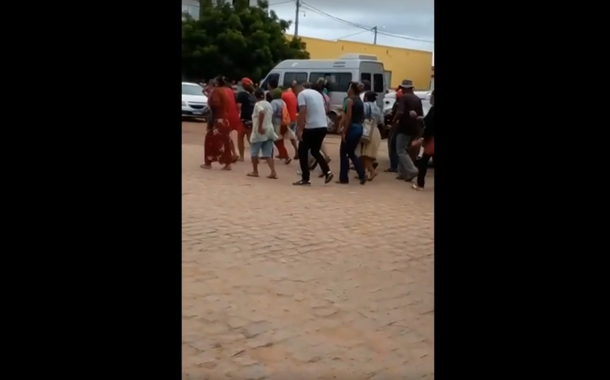 Indígenas do Povoado Atikum fazem protesto contra a morte de Ednaldo