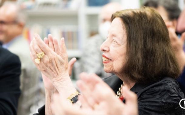 A acadêmica Nélida Piñon na inauguração da biblioteca com seu nome, no Instituto Cervantes