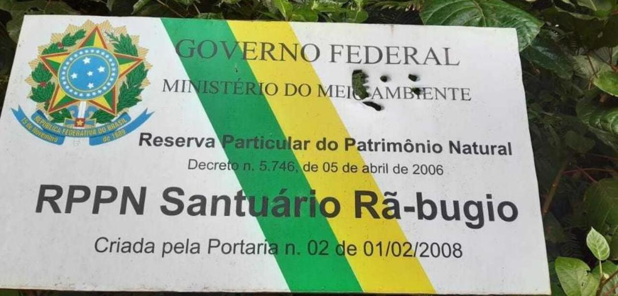 Atentado a tiros contra o Santuário Rã-bugio, residência de ambientalistas, em SC