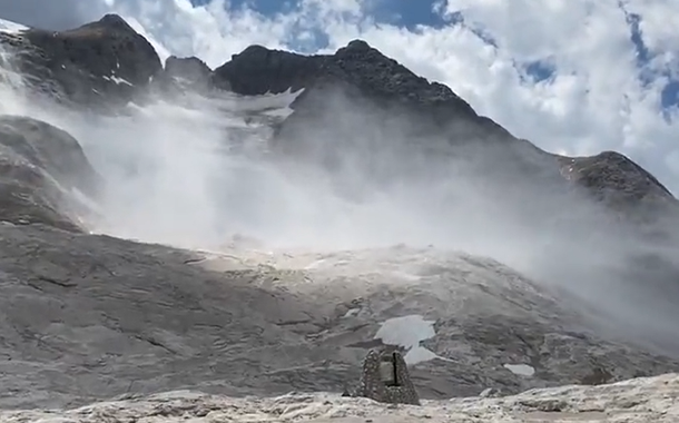 Vista da geleira da Marmolada, no extremo-norte da Itália