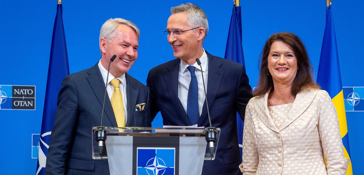 Ministra das Relações Exteriores da Suécia, Ann Linde, ministro das Relações Exteriores da Finlândia, Pekka Haavisto, e secretário-geral da Otan, Jens Stoltenberg, na sede da aliança militar ocidental em Bruxelas