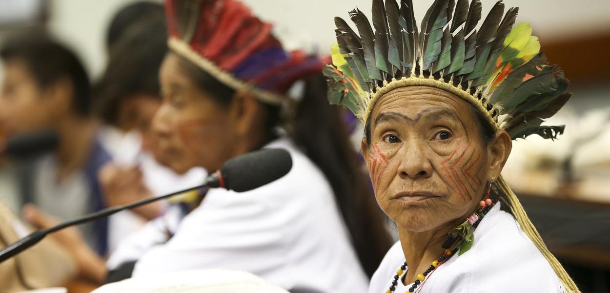 Brasília - Lideranças e representantes da etnia Guarani Kaiowá participam de audiência pública na Comissão de Direitos Humanos da Câmara dos Deputados