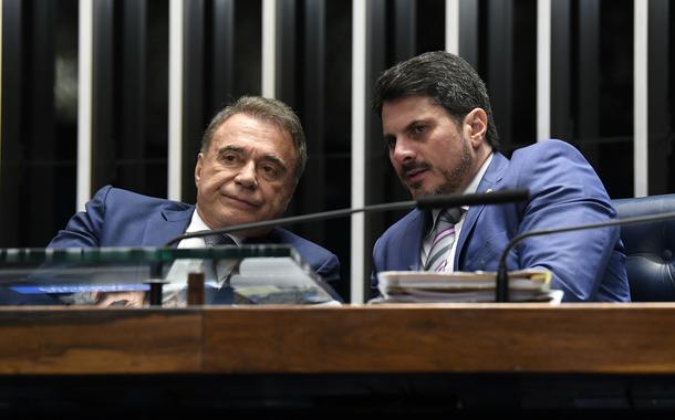 Senadores Alvaro Dias (Podemos-PR) e Marcos do Val (Podemos-ES)