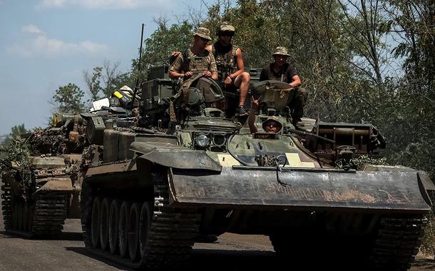 Militares ucranianos em Donetsk, no leste do país
