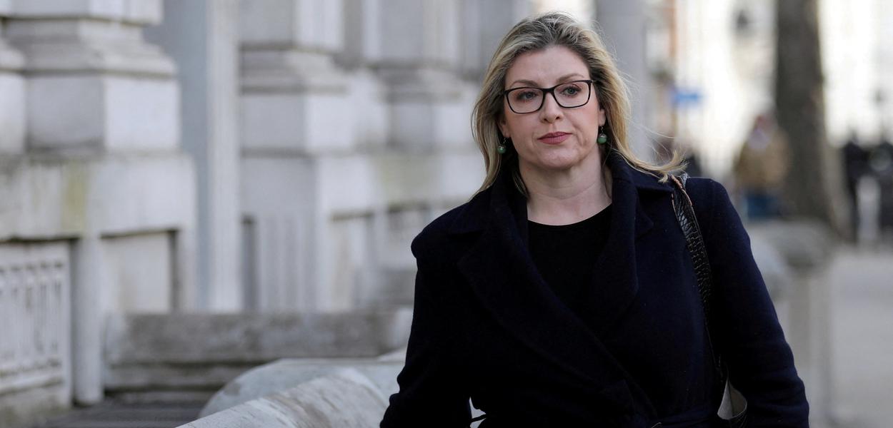 FILE PHOTO: British MP Penny Mordaunt arrives for a meeting to address the government's response to the coronavirus outbreak, at Cabinet Office in London, Britain March 12, 2020. REUTERS/Simon Dawson/File Photo