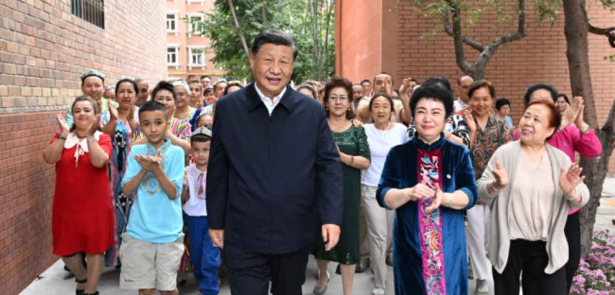 Xi Jinping em Xinjiang