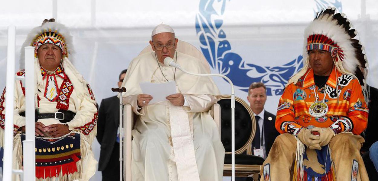 Papa Francisco pede desculpas aos indígenas pelo sistema escolar residencial no Canadá durante sua visita a Maskwacis, Alberta, Canadá. 25 de julho de 2022