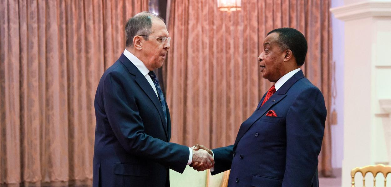Presidente da República do Congo, Denis Sassou Nguesso, recebe chanceler russo, Sergei Lavrov, em Oyo
25/07/2022
Ministério das Relações Exteriores da Rússia/Divulgação via REUTERS