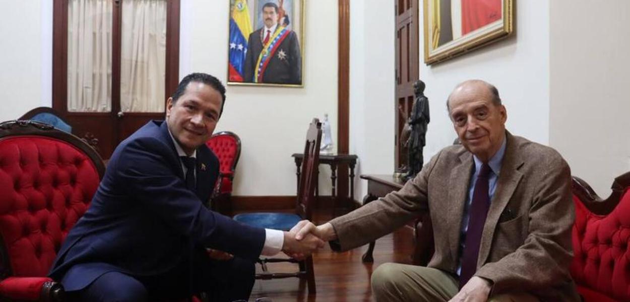 Chanceler da Venezuela, Carlos Faria, e chanceler da Colômbia, Álvaro Leyva